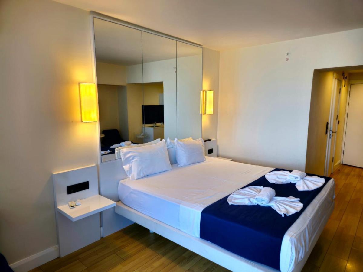 Hotel Orbi City Batoumi Extérieur photo