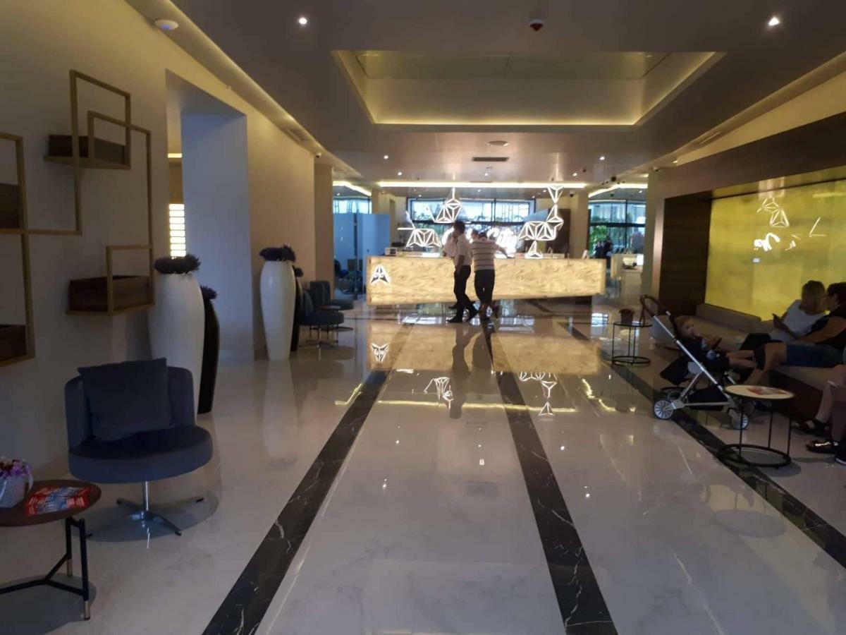 Hotel Orbi City Batoumi Extérieur photo